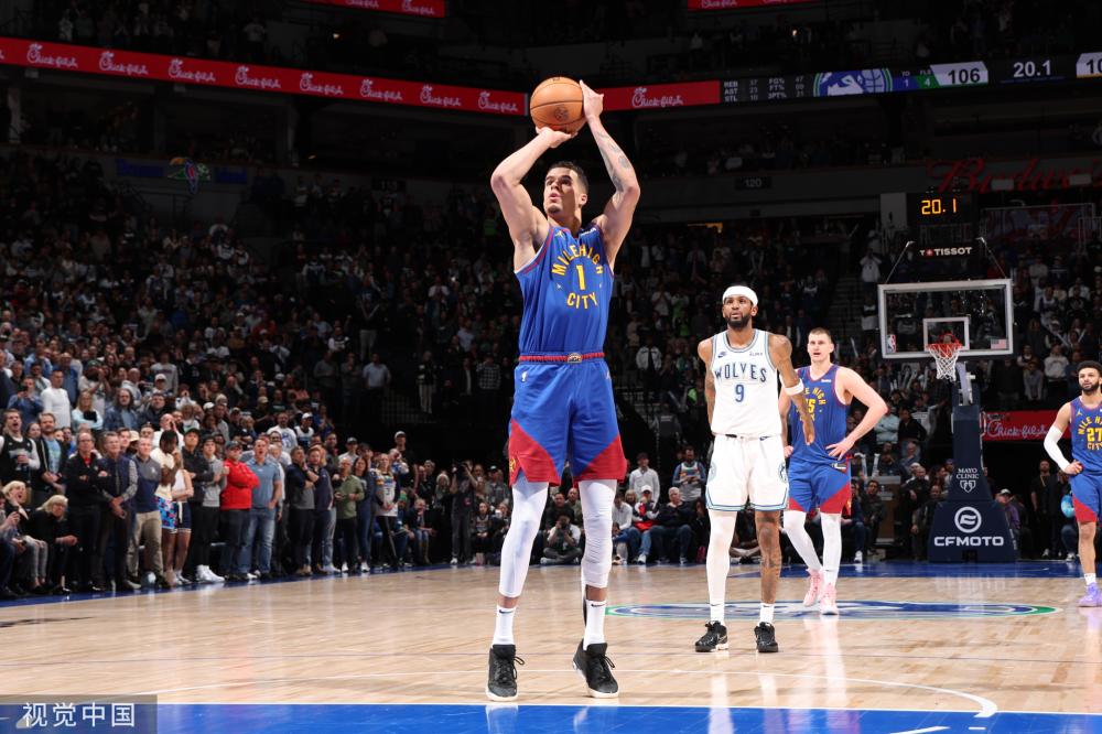 同时将凤凰 同时将凤凰