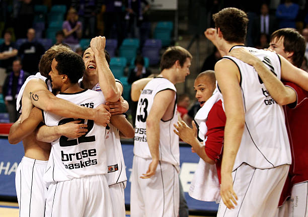 员树立了榜 员树立了榜