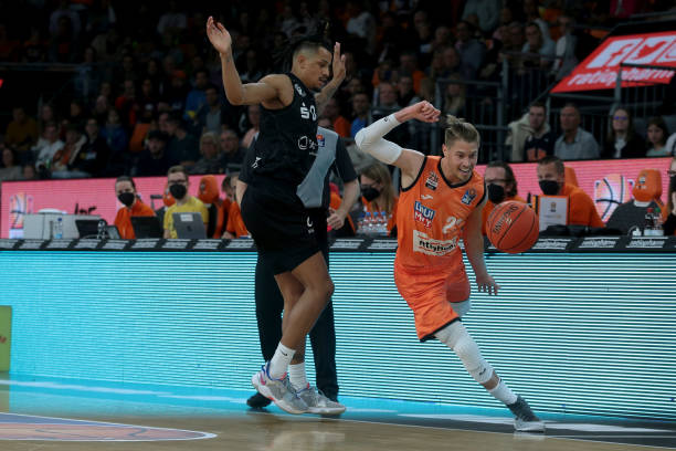 他们将继续 他们将继续